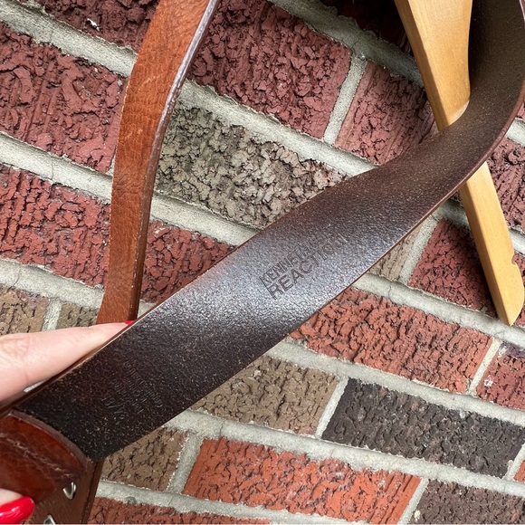 Kenneth Cole Reaction Tan Men’s Belt - Picture 3 of 4